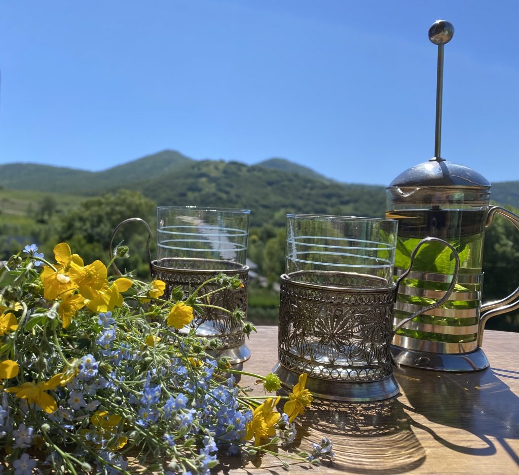 Tea time - Armenia, Tsaghkazdor