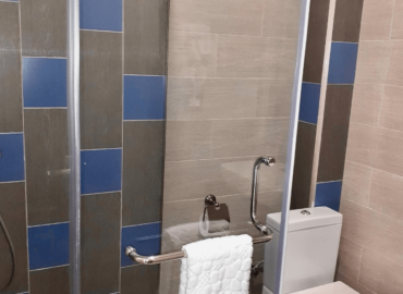 Bathroom of Standard Twin Room - ALaska Resort